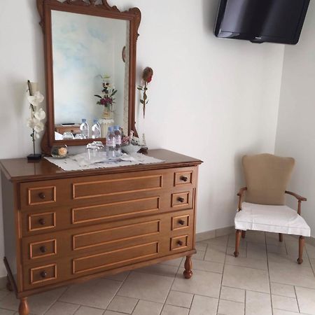 Chambres D'Hotes Chez Coco Saint-Georges-de-Reneins Oda fotoğraf